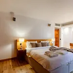 Stunning 3-Bedroom Flat In London