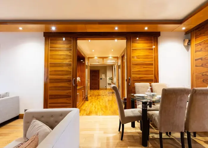 Stunning 3-Bedroom Flat In London