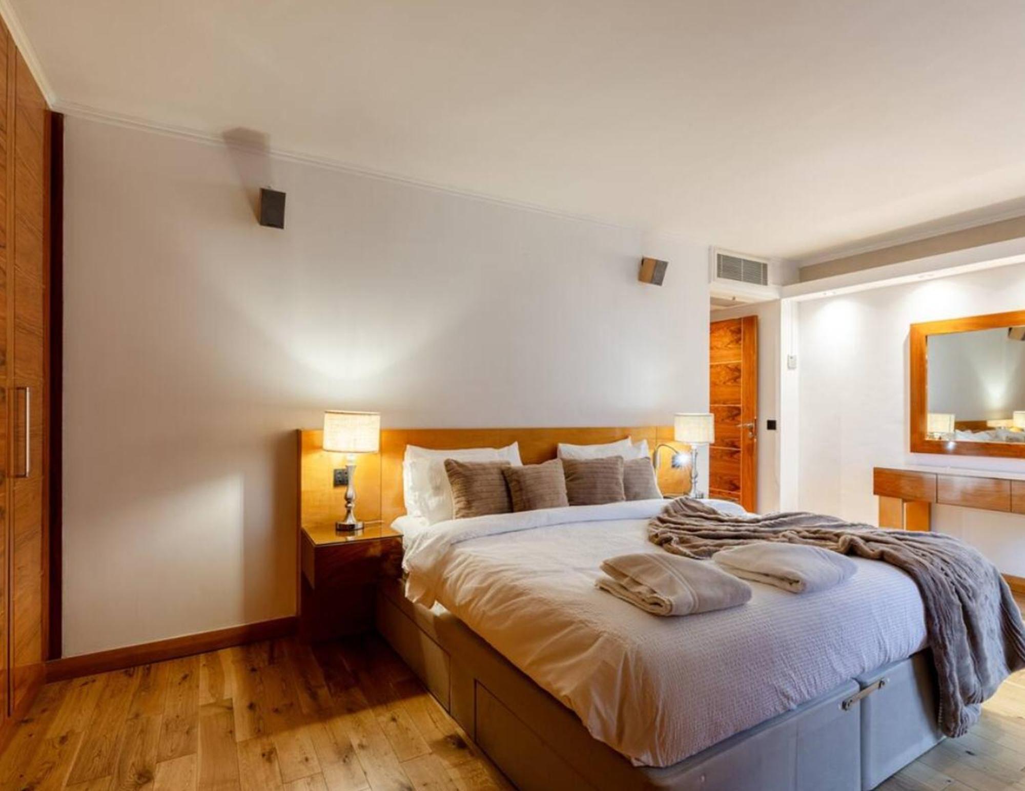 Stunning 3-bedroom Flat In Appartamento Londra